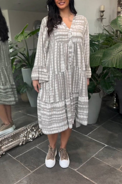 Gracefully Styled Dress for Any Occasion