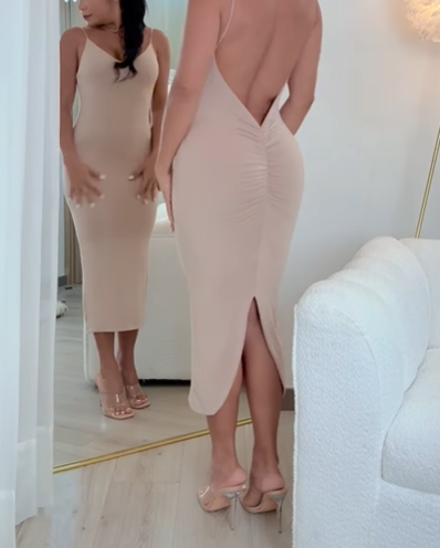 Gracefully Styled Dress for Any Occasion