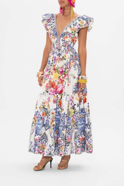Well Tailored Dress with a Graceful Silhouette