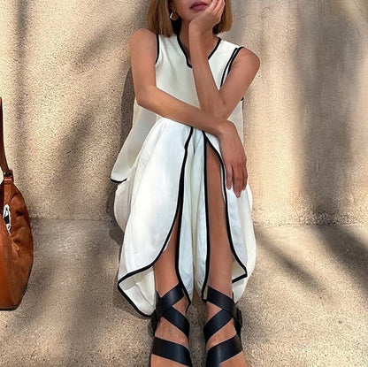 Well Tailored Trousers with a Graceful Silhouette