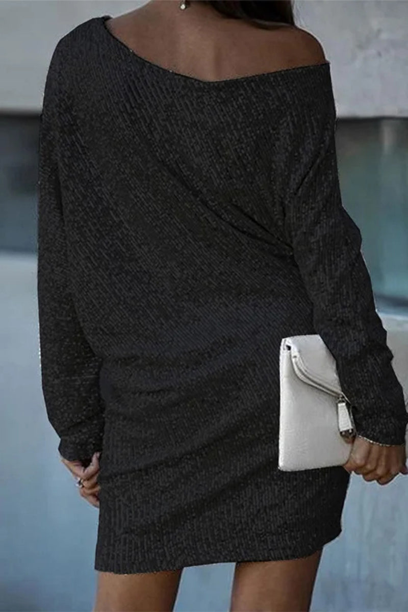Sophisticated Dress with a Clean Classic Look