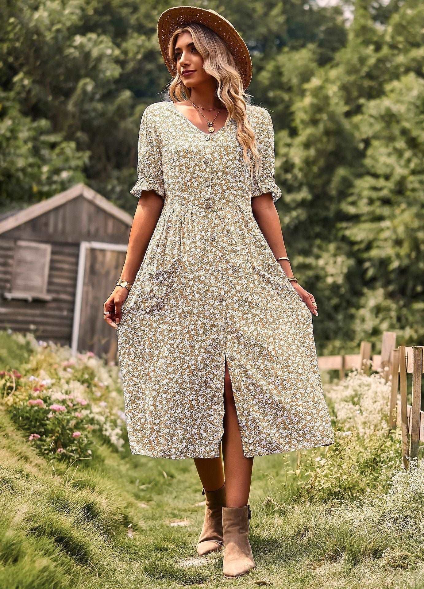 Classic Vintage Dress with a Flattering Fit