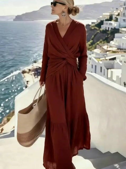 Effortlessly Elegant Dress with a Timeless Design