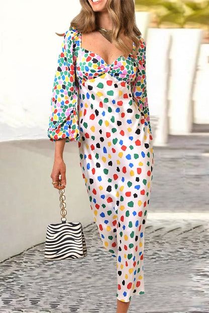 Well Tailored Dress with a Graceful Silhouette