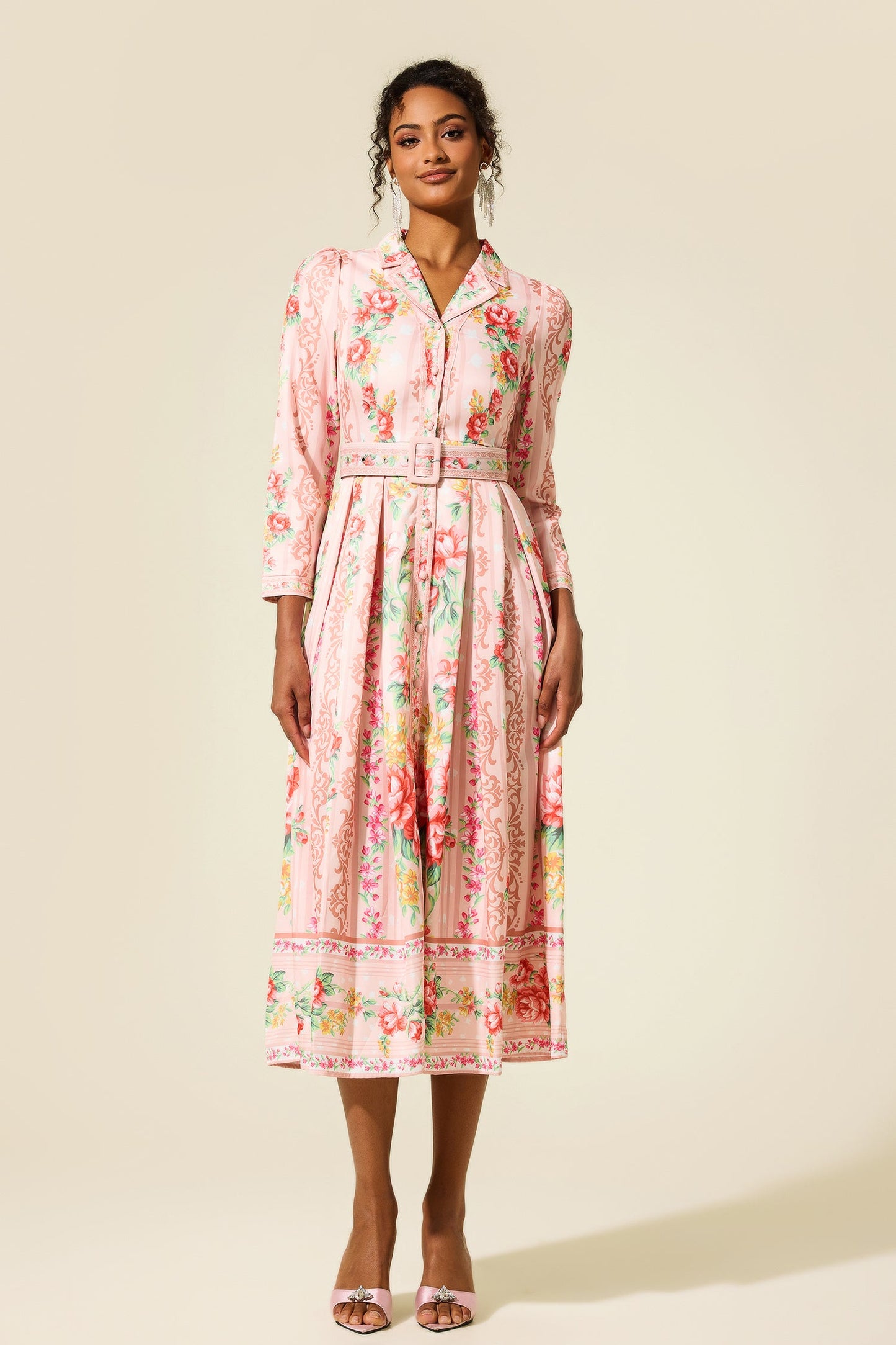 Classic Vintage Dress with a Flattering Fit