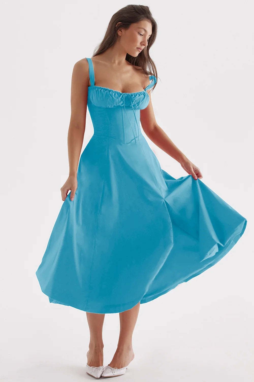 Well Tailored Dress with a Graceful Silhouette