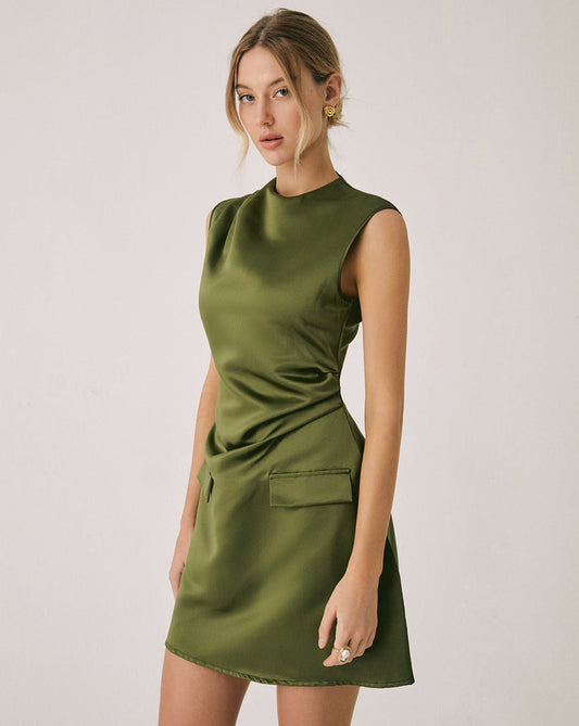 Well Tailored Dress with a Graceful Silhouette