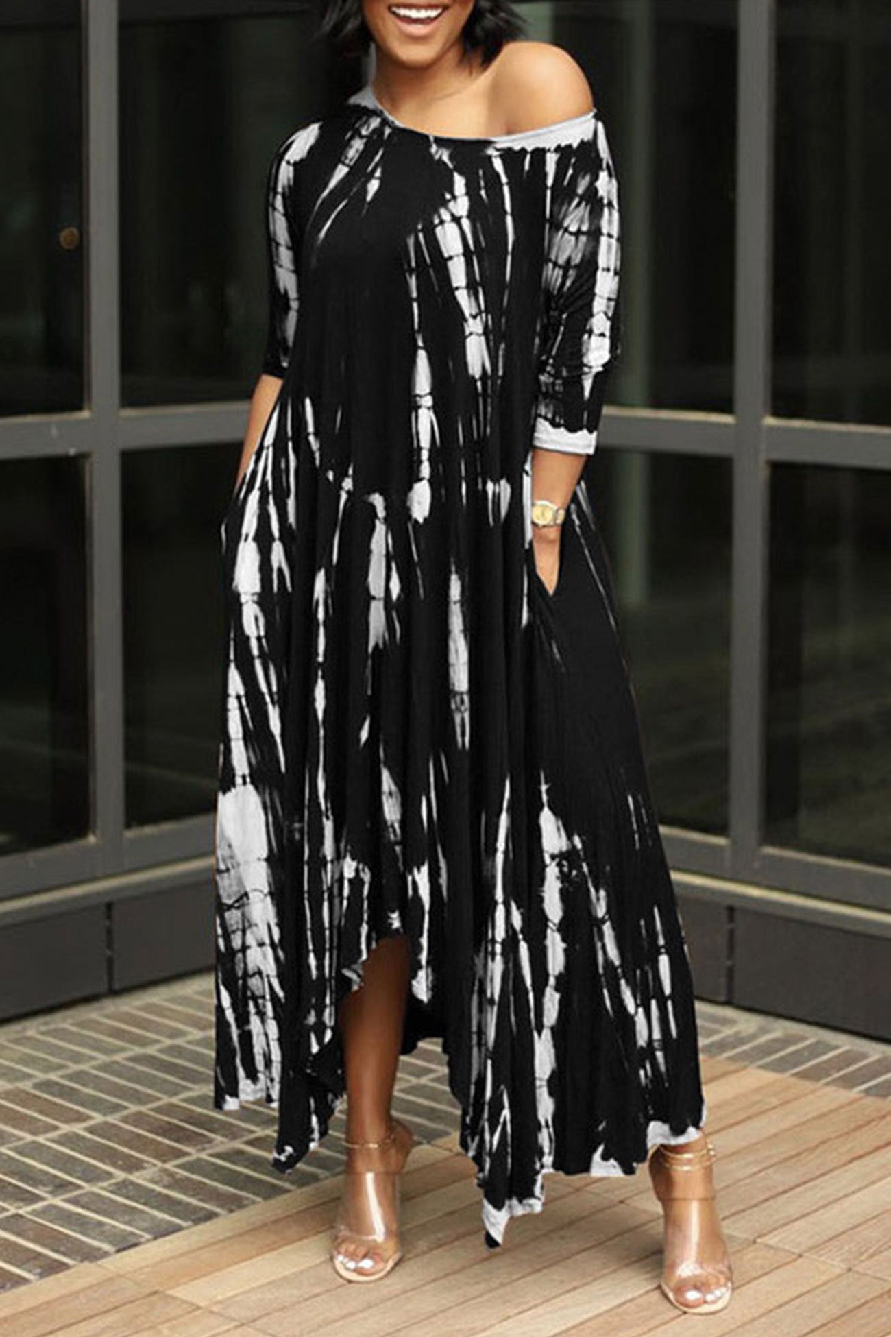Classic Vintage Dress with a Flattering Fit