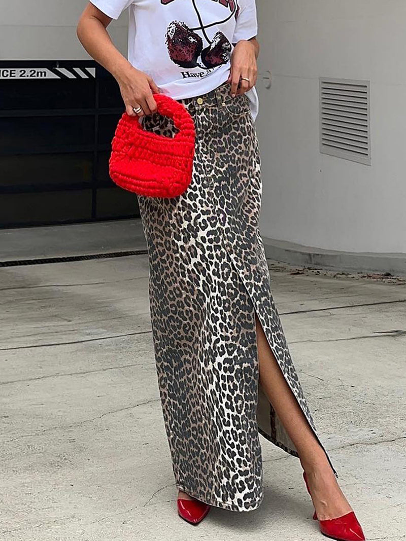 Classic Vintage Garment with a Flattering Fit