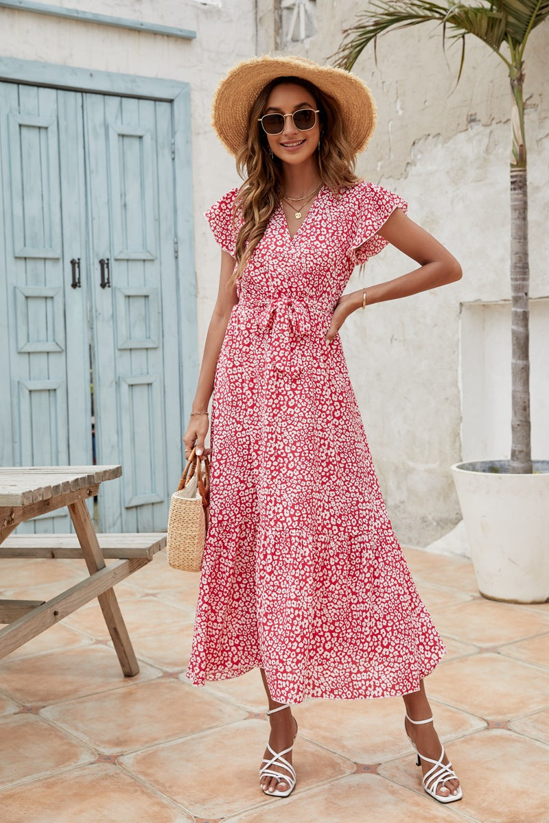 Effortlessly Elegant Dress with a Timeless Design