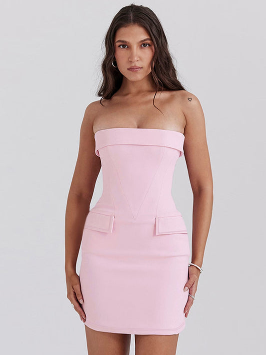 Beautifully Finished Dress in a Timeless Design