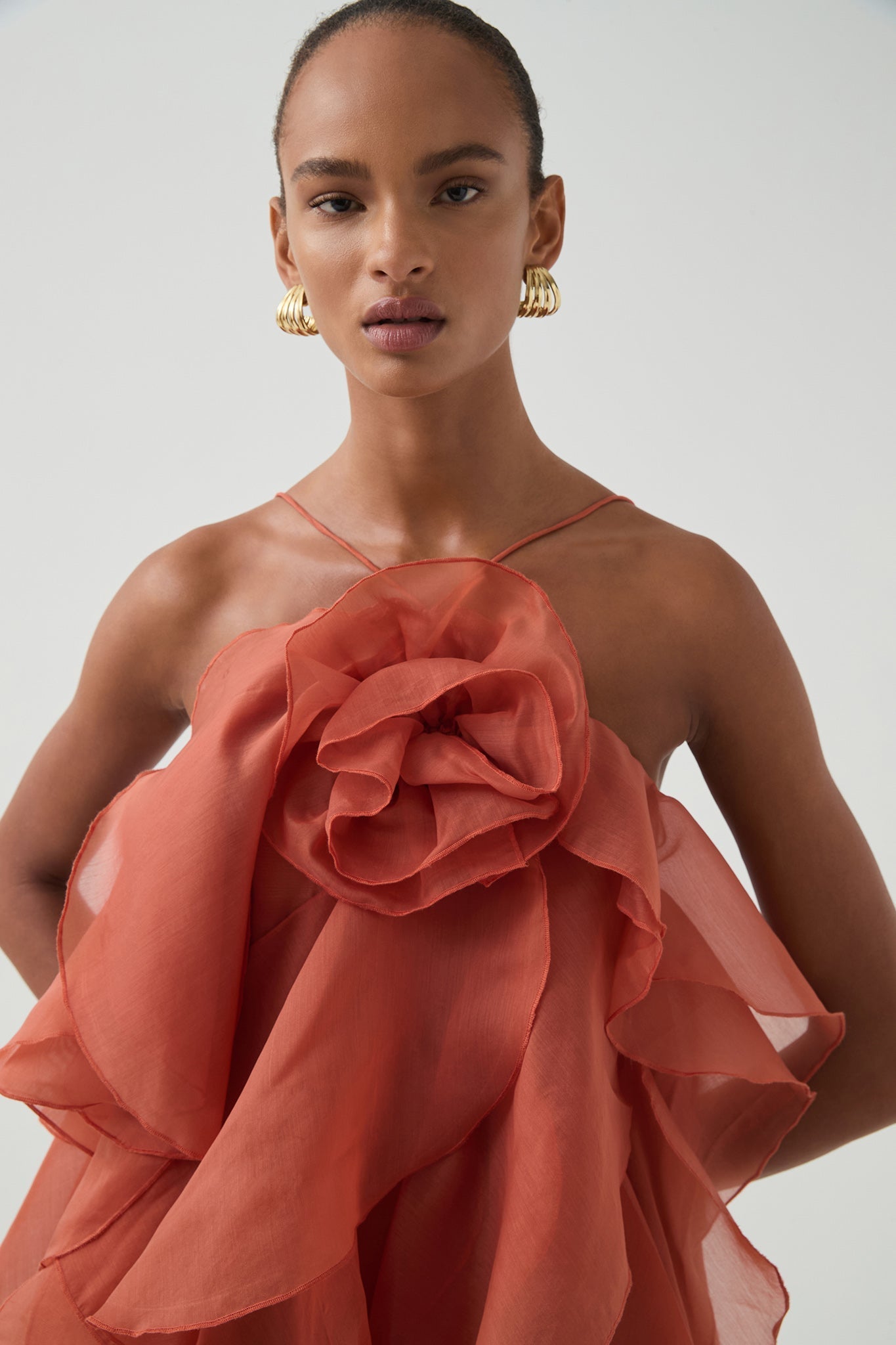 Well Tailored Dress with a Graceful Silhouette