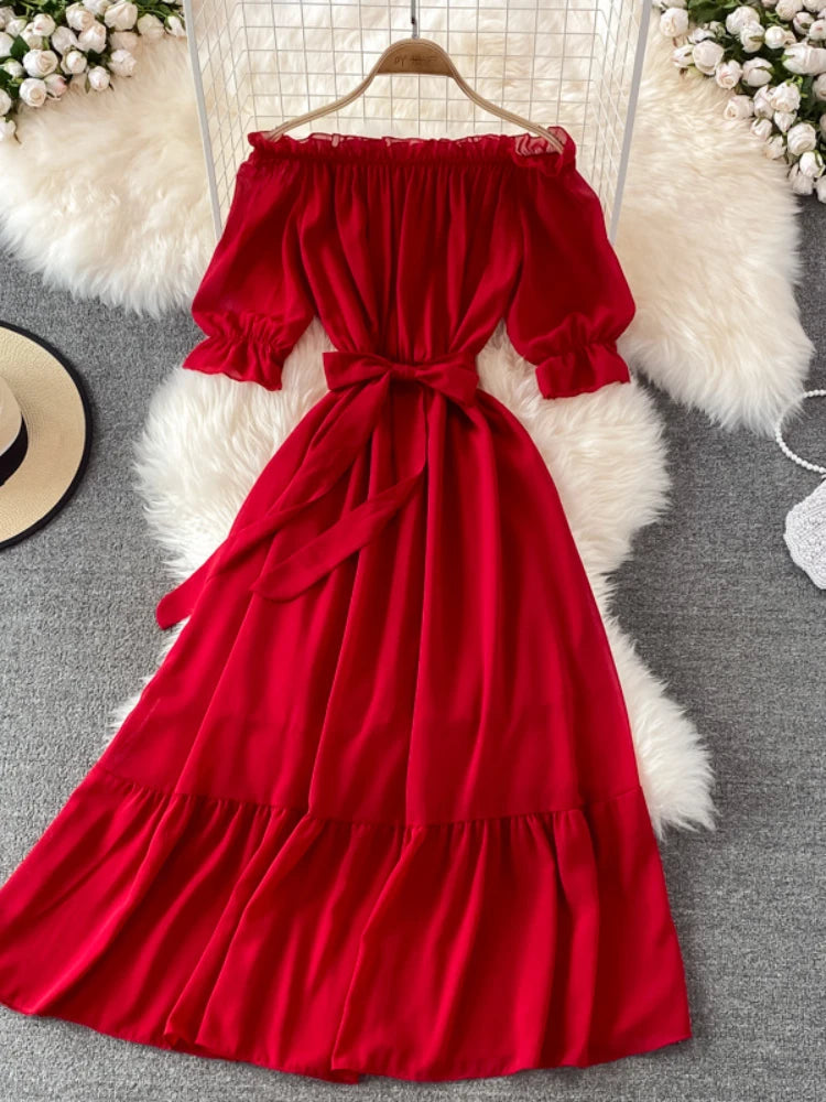 Classic Vintage Dress with a Flattering Fit