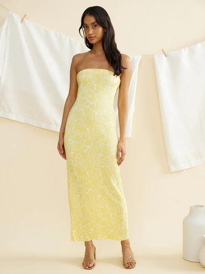 Gracefully Styled Dress for Any Occasion