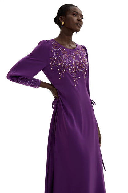 Beautifully Crafted Dress in a Classic Style