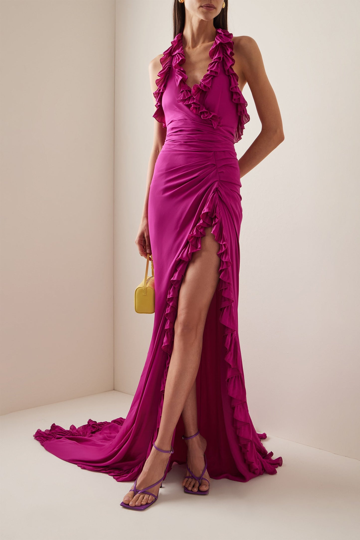 Effortlessly Elegant Dress with a Timeless Design