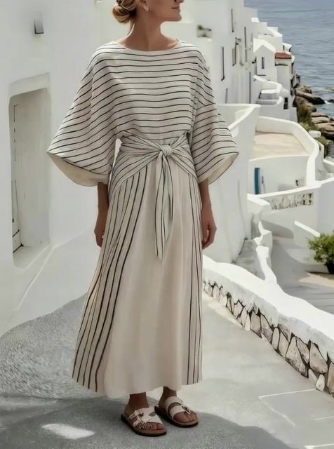 Effortlessly Elegant Dress with a Timeless Design