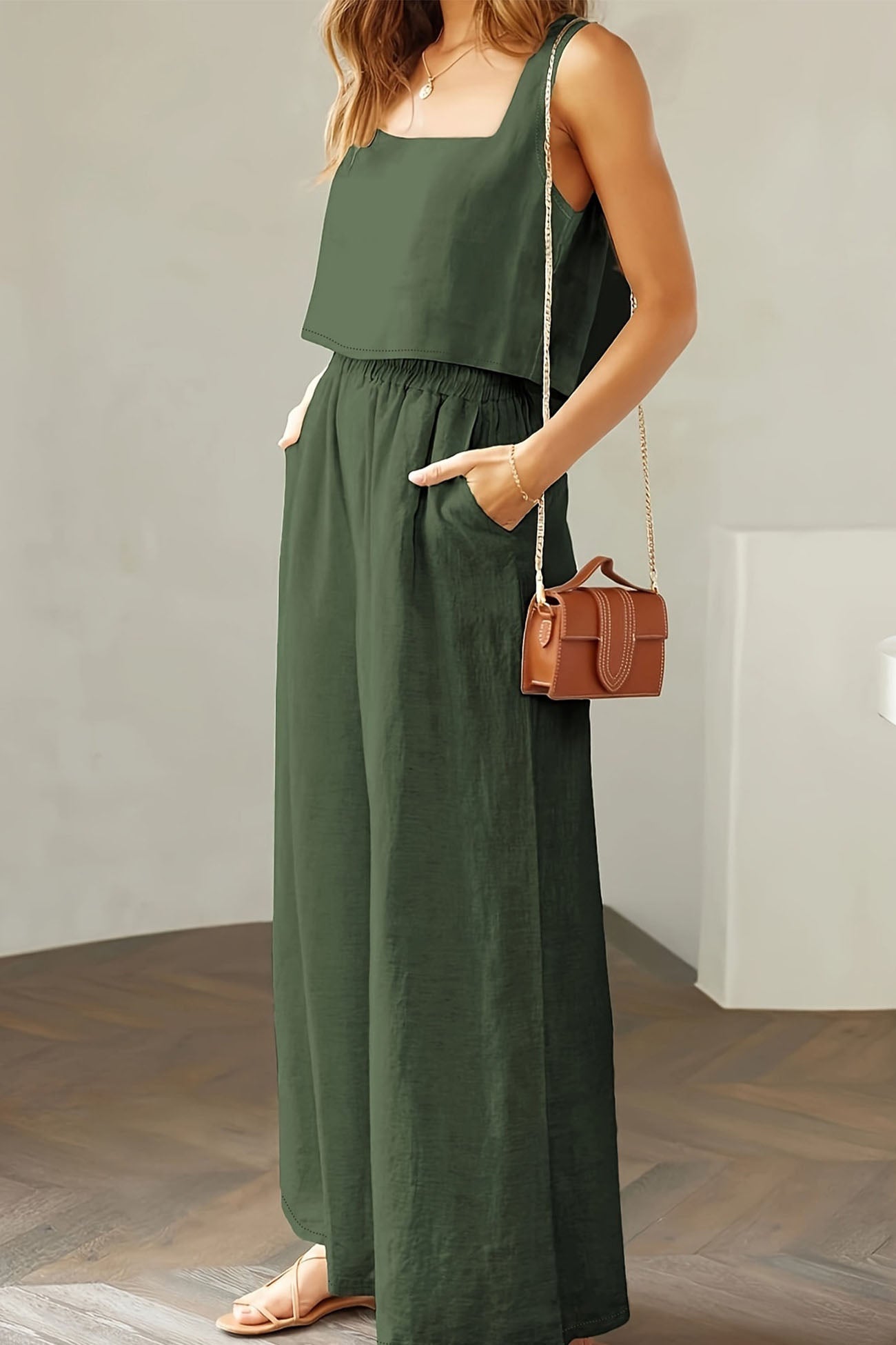Well Tailored Pants with a Graceful Silhouette