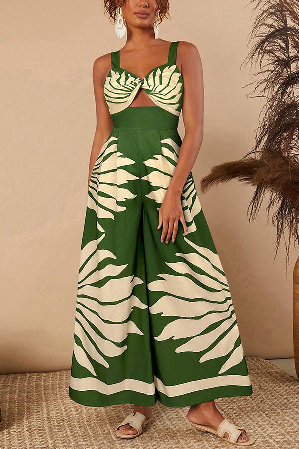 Gracefully Styled Garment for Any Occasion