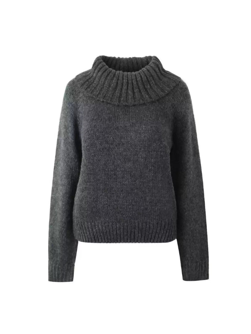 Beautifully Finished Sweater in a Timeless Design