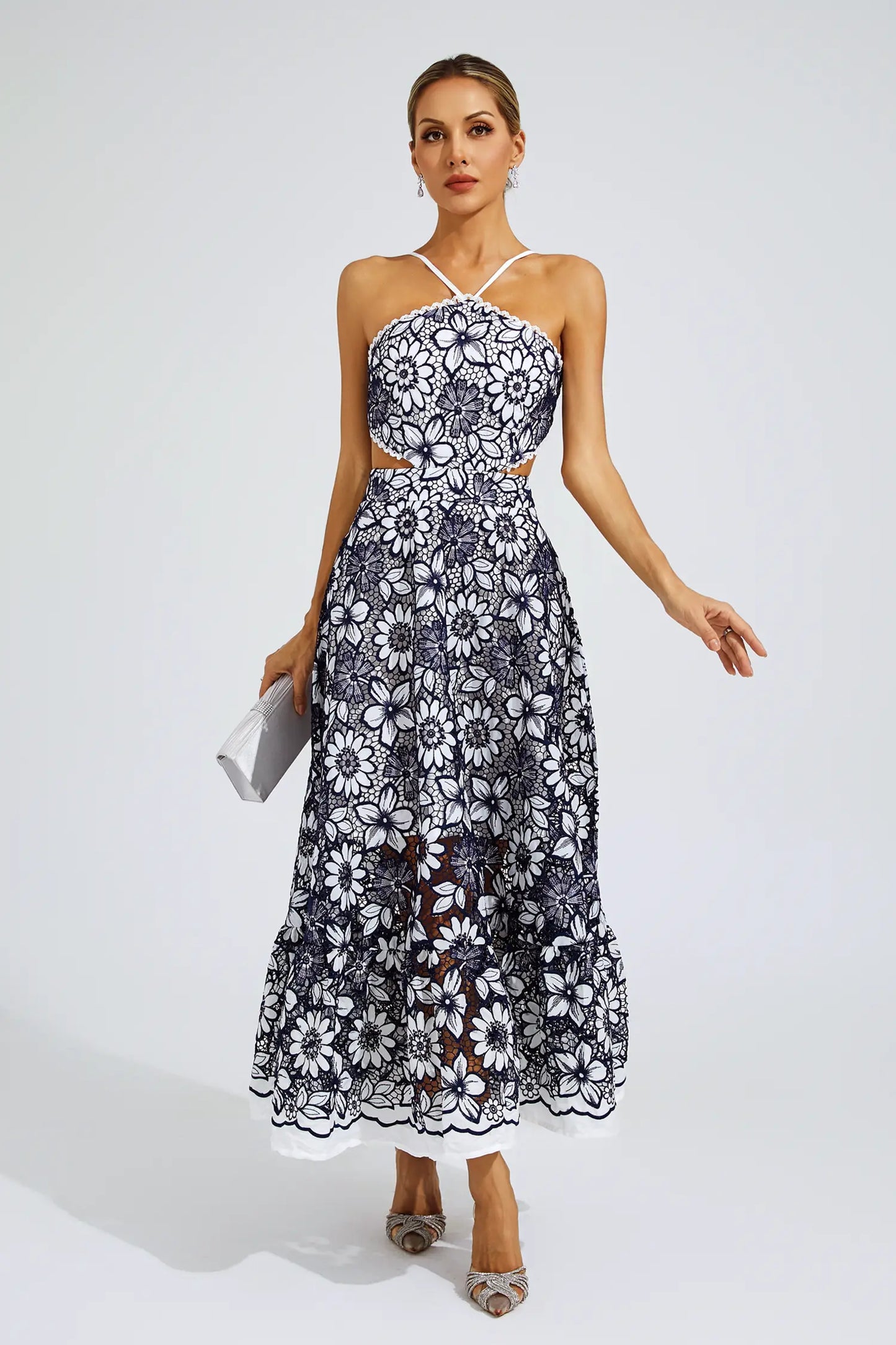 Classic Vintage Dress with a Flattering Fit