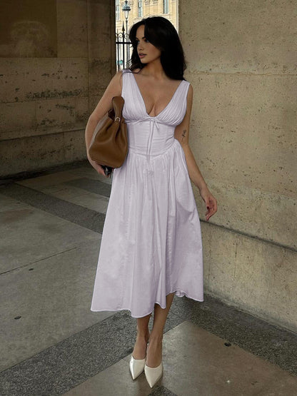 A Vintage Style Dress with Delicate Timeless Details
