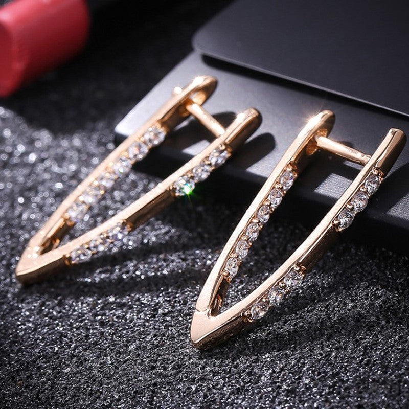 Delicate Artisan Gold Earring