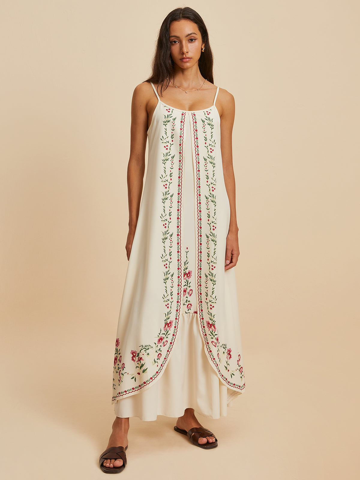 Well Tailored Dress with a Graceful Silhouette