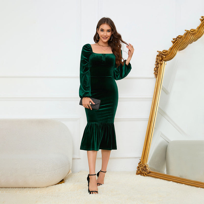 Classic Vintage Dress with a Flattering Fit