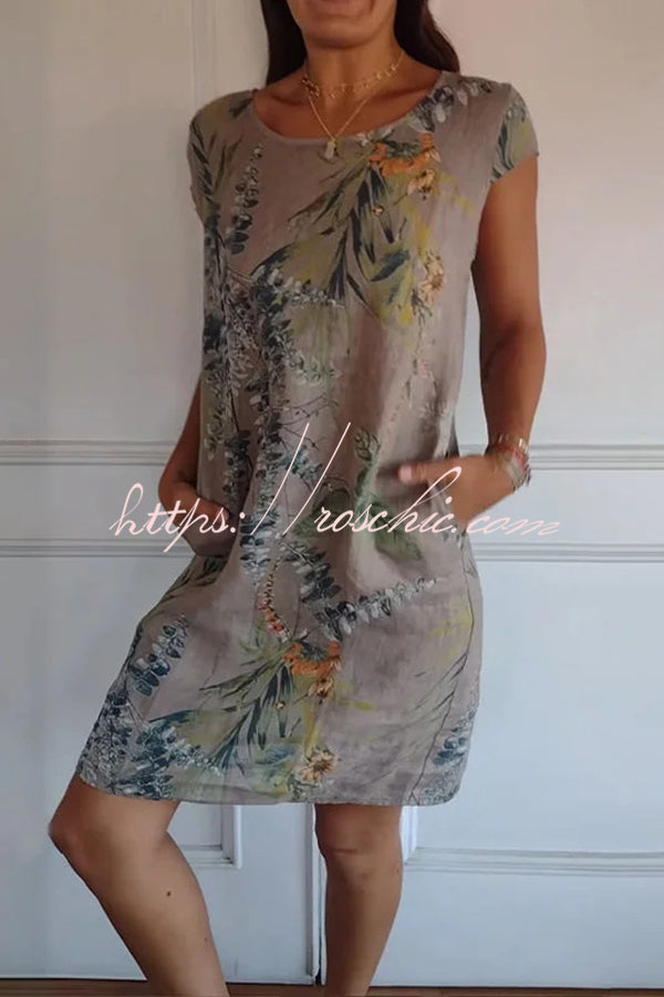 Sophisticated Dress with a Clean Classic Look