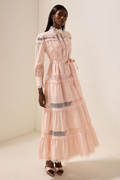 Beautifully Finished Dress in a Timeless Design