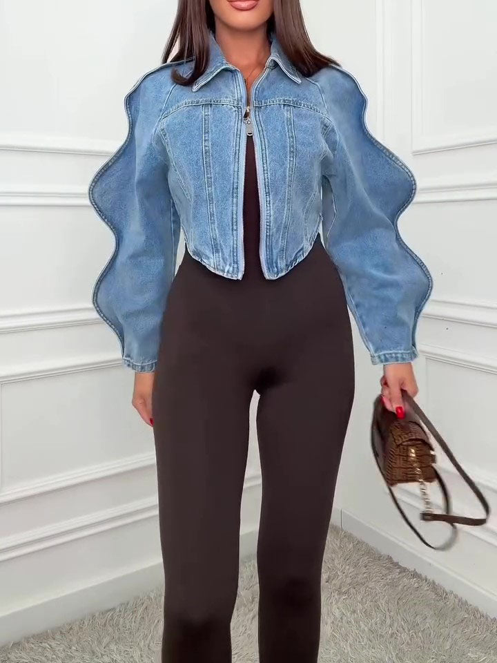 Effortlessly Elegant Jacket with a Timeless Design
