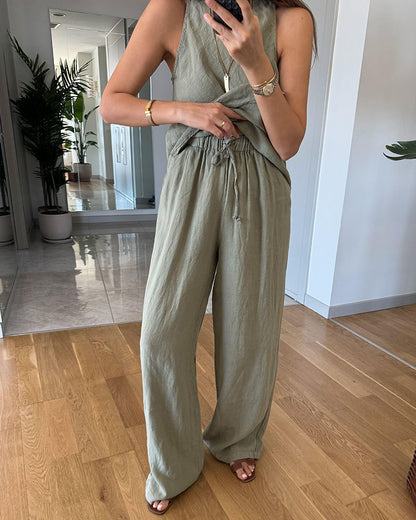 Sophisticated Garment with a Clean Classic Look