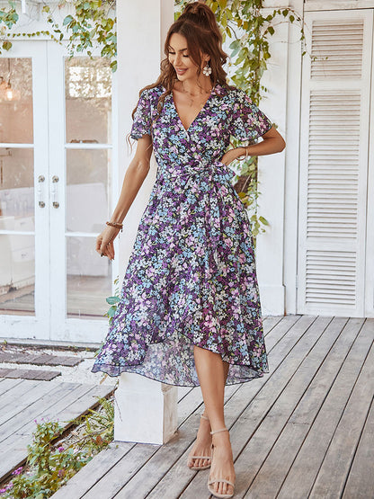 Beautifully Finished Dress in a Timeless Design