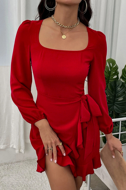 Well Tailored Dress with a Graceful Silhouette