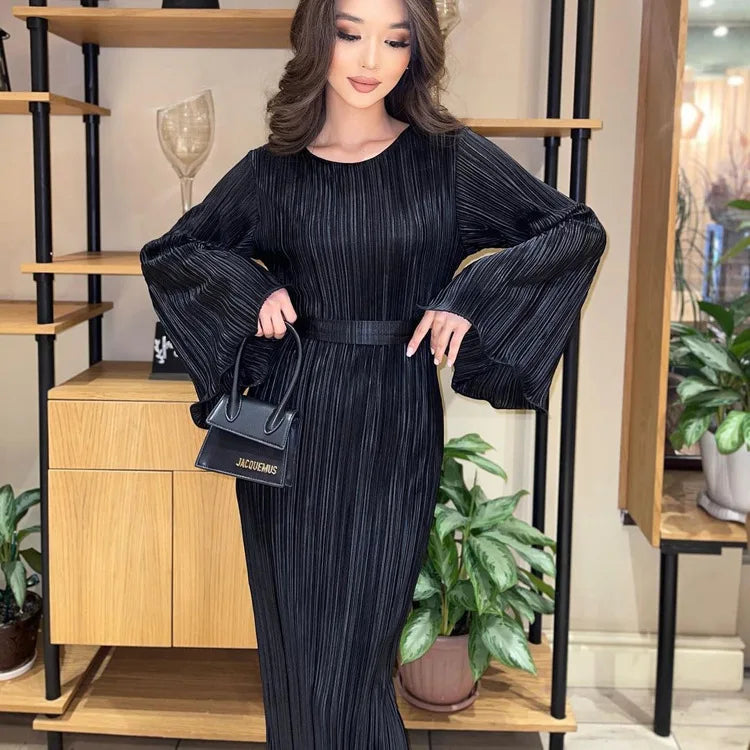Polished Dress with an Effortless Classic Look