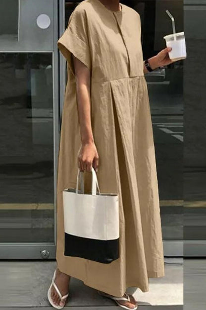 Effortlessly Elegant Dress with a Timeless Design