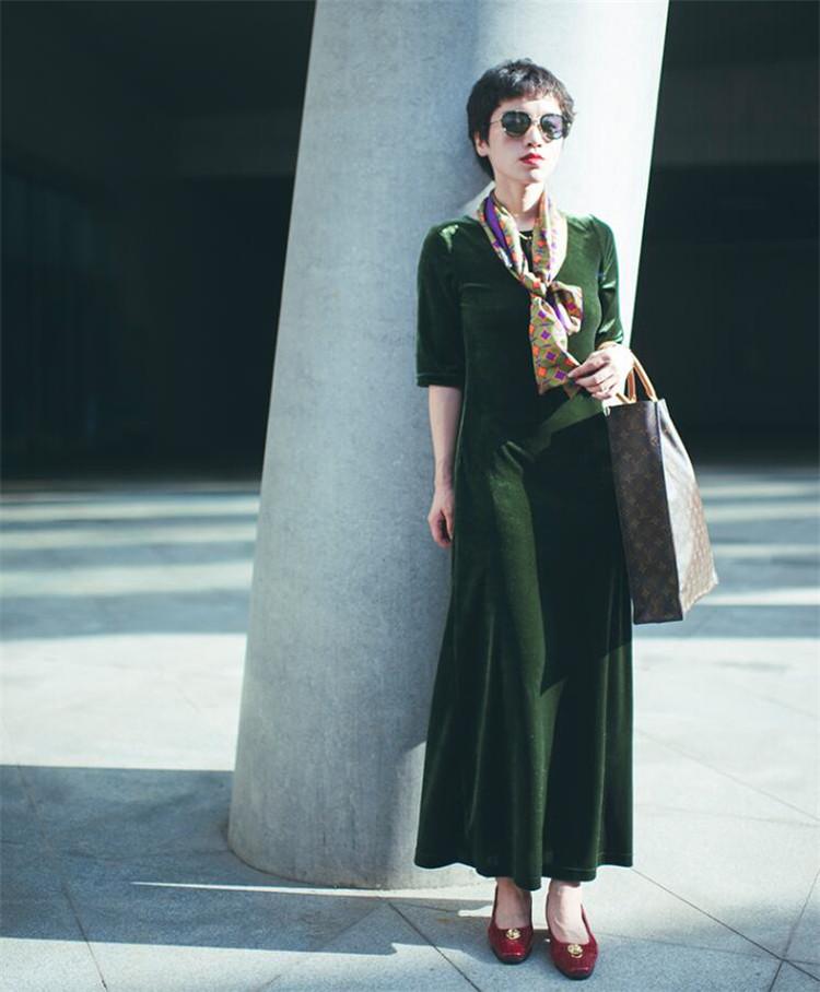 Effortlessly Elegant Dress with a Timeless Design