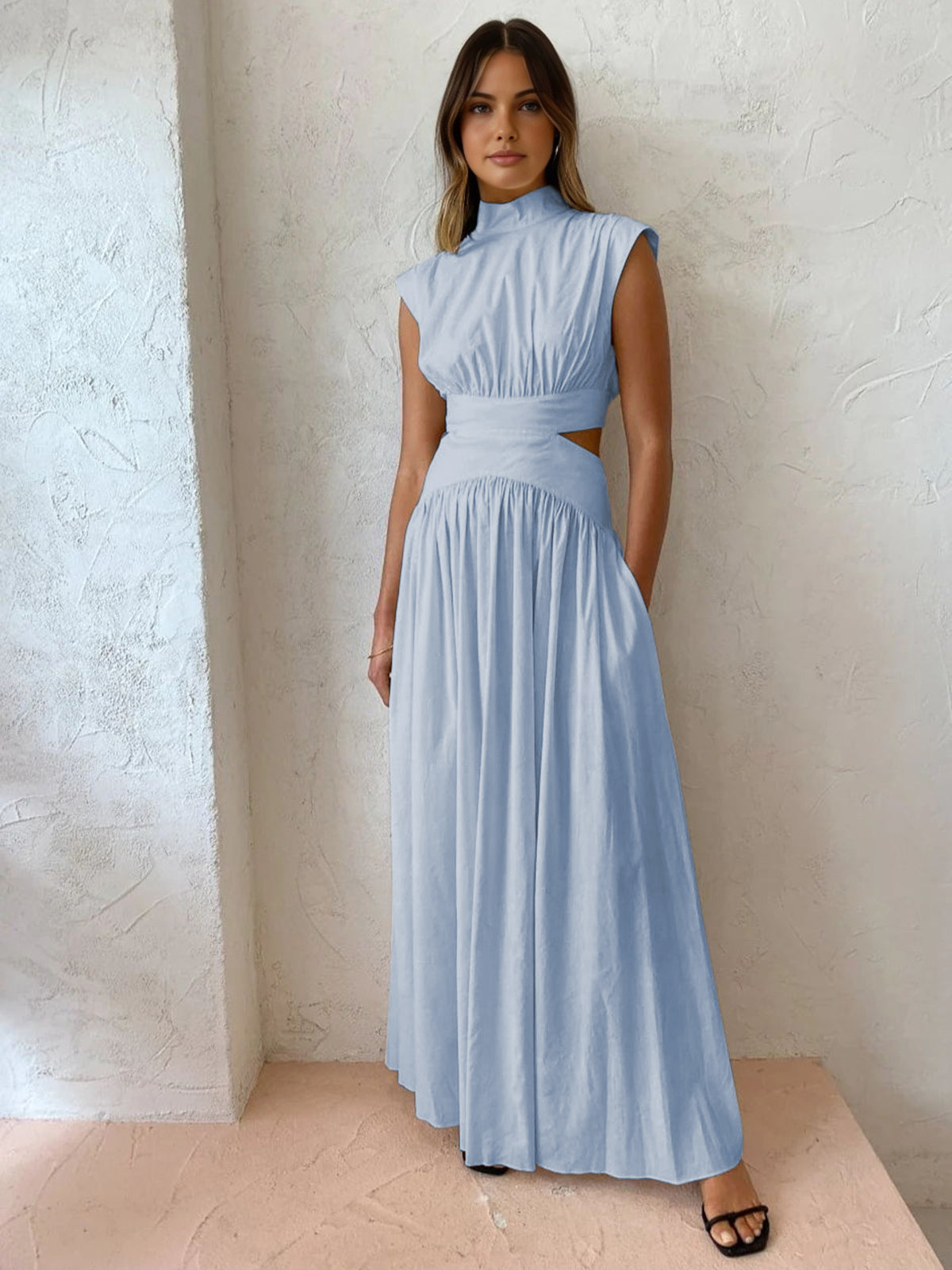 Gracefully Styled Dress for Any Occasion