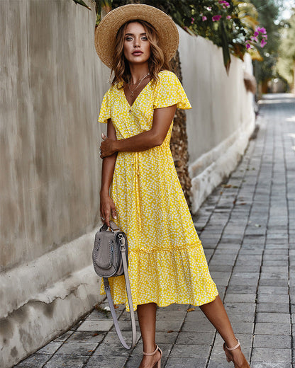 Classic Vintage Dress with a Flattering Fit