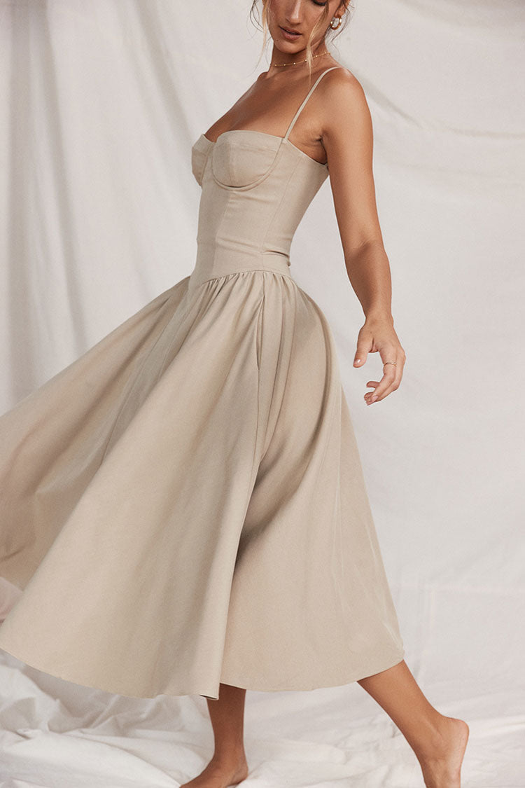 Effortlessly Elegant Dress with a Timeless Design