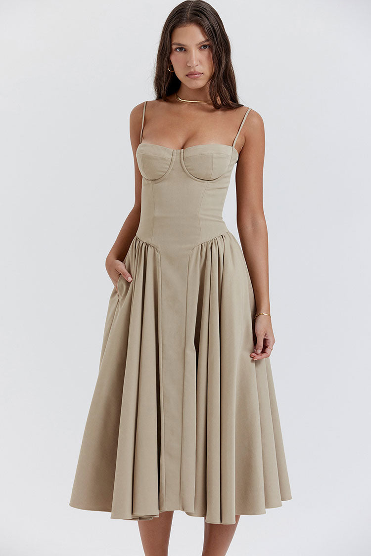 Effortlessly Elegant Dress with a Timeless Design