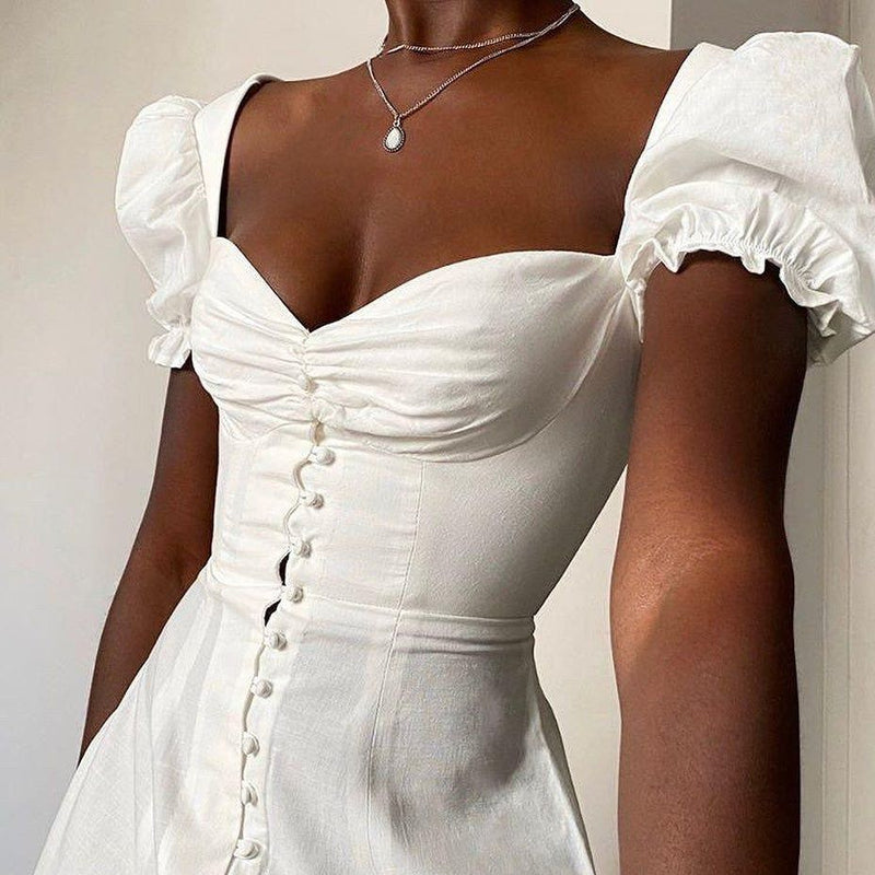Effortlessly Elegant Dress with a Timeless Design