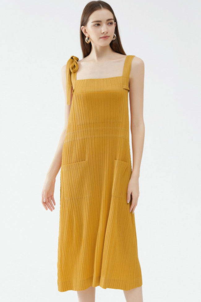 Sophisticated Dress with a Clean Classic Look