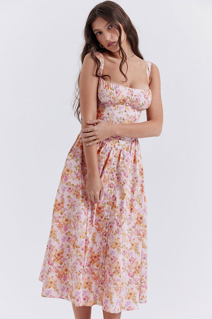 Classic Vintage Dress with a Flattering Fit