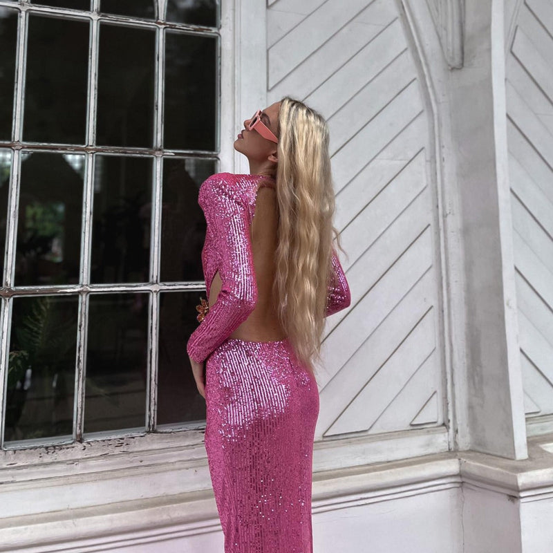 Beautifully Finished Dress in a Timeless Design